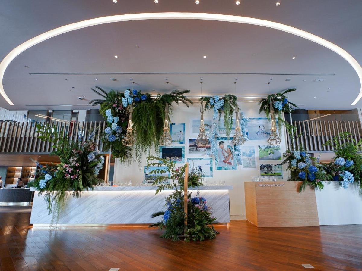 Chatrium Grand Bangkok Exteriör bild The lobby of the hotel