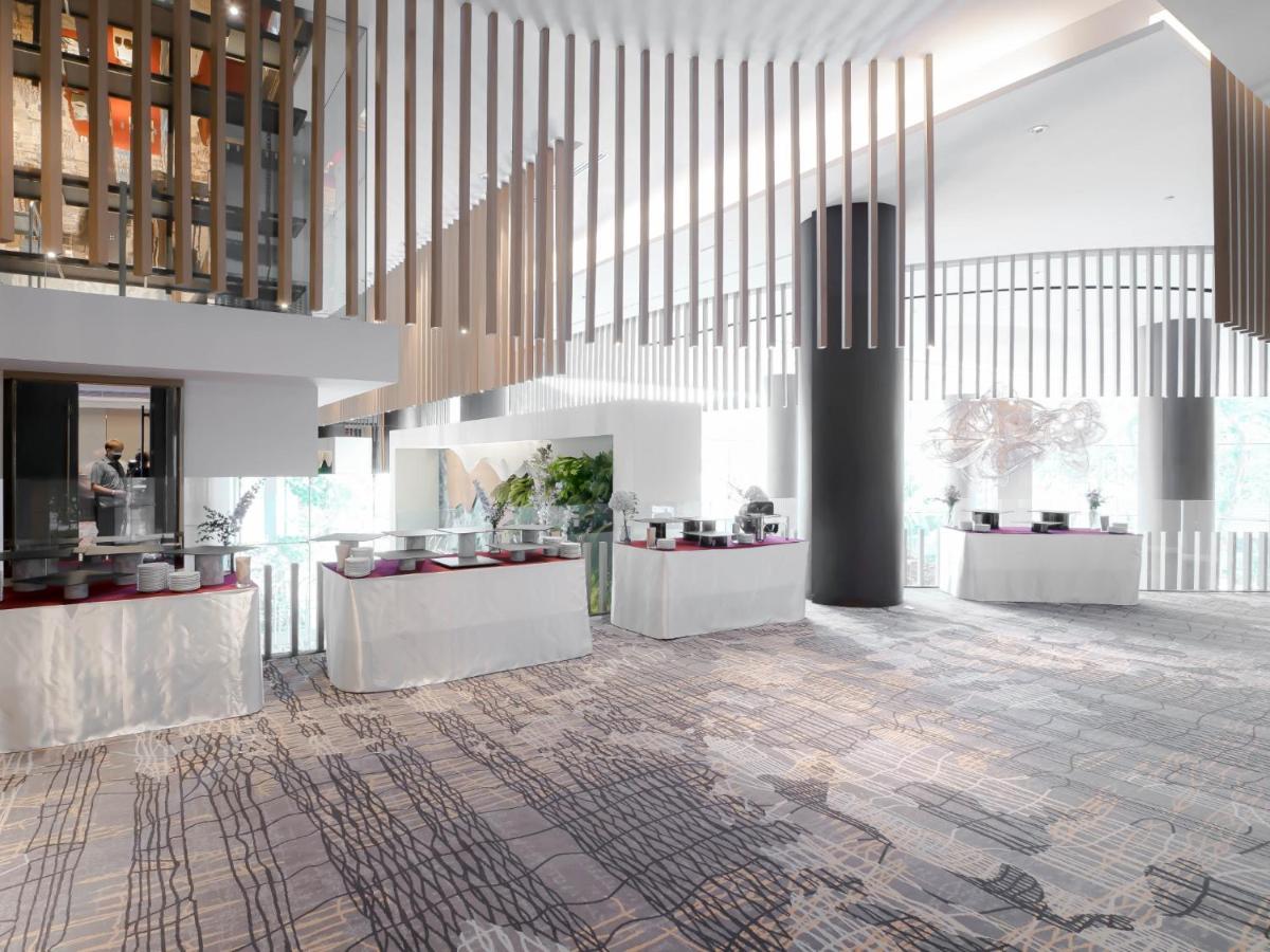 Chatrium Grand Bangkok Exteriör bild The lobby of the hotel