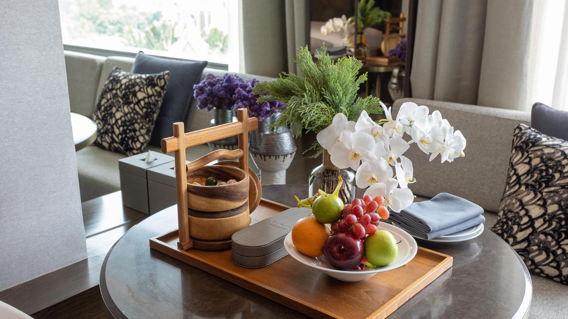 Chatrium Grand Bangkok Exteriör bild Fruit tray